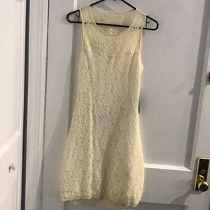 Sleeveless cream lace dress